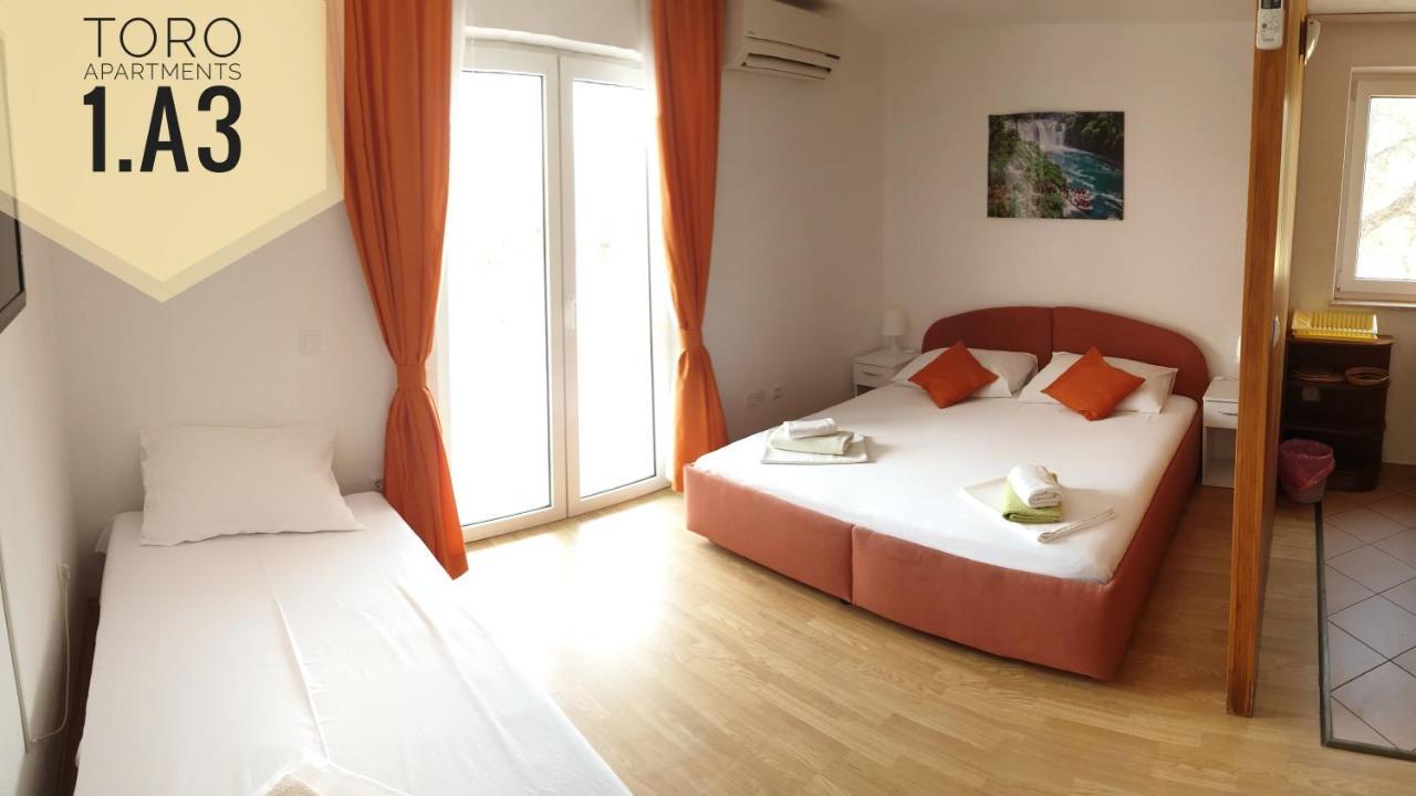 Apartments Toro Pag Town Zimmer foto
